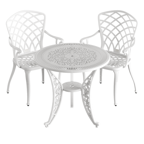 Set de mobilier exterior albe cu 2 scaune și o masă, ideal pentru terase, grădini, cafenele și restaurante. Design elegant, material rezistent la intemperii, protecție UV și durabilitate sporită. Set de mobilier exterior albe cu 2 scaune și o masă, ideal pentru terase, grădini, cafenele și restaurante. Design elegant, material rezistent la intemperii, protecție UV și durabilitate sporită.