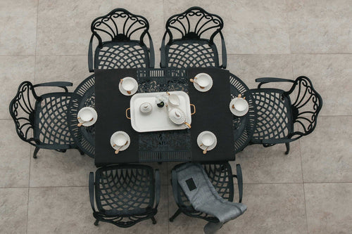 Set de mobilier exterior negre cu sase scaune SARDEGNA și o masă, ideal pentru terase, grădini, cafenele și restaurante. Design elegant, material rezistent la intemperii, protecție UV și durabilitate sporită. Set de mobilier exterior negre cu sase scaune SARDEGNA și o masă, ideal pentru terase, grădini, cafenele și restaurante. Design elegant, material rezistent la intemperii, protecție UV și durabilitate sporită.