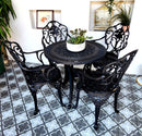 Set de mobilier exterior negru cu patru scaune SICILY și o masă, ideal pentru terase, grădini, cafenele și restaurante. Design elegant, material rezistent la intemperii, protecție UV și durabilitate sporită.