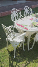 Set de mobilier exterior alb cu sase scaune SICILY și o masă, ideal pentru terase, grădini, cafenele și restaurante. Design elegant, material rezistent la intemperii, protecție UV și durabilitate sporită.