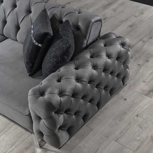 Canapea extensibilă LILA 3 locuri 230 cm, material: Catifea exclusivă, picioarelor: Metal.  detalie din sus