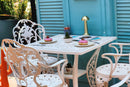 Set de mobilier exterior alb cu 3 scaune SICILY și o masă, ideal pentru terase, grădini, cafenele și restaurante. Design elegant, material rezistent la intemperii, protecție UV și durabilitate sporită.