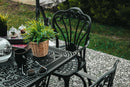 Set de mobilier exterior negre cu doua scaune SARDEGNA și o masă, ideal pentru terase, grădini, cafenele și restaurante. Design elegant, material rezistent la intemperii, protecție UV și durabilitate sporită.