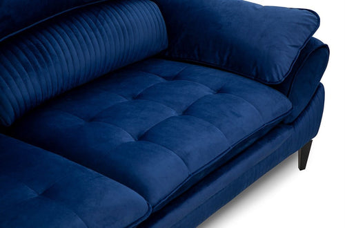 Canapea extensibilă 3 locuri MONREAL, Tip material:&nbsp;Catifea exclusivă, Tipul picioarelor: Poliuretan cu acoperire naturală foarte durabil, detalie